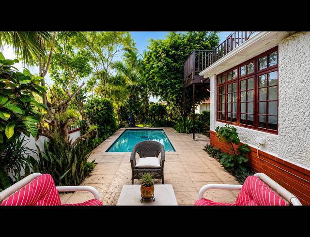 6 BEDROOM HOUSE FOR SALE IN ESSENWOOD